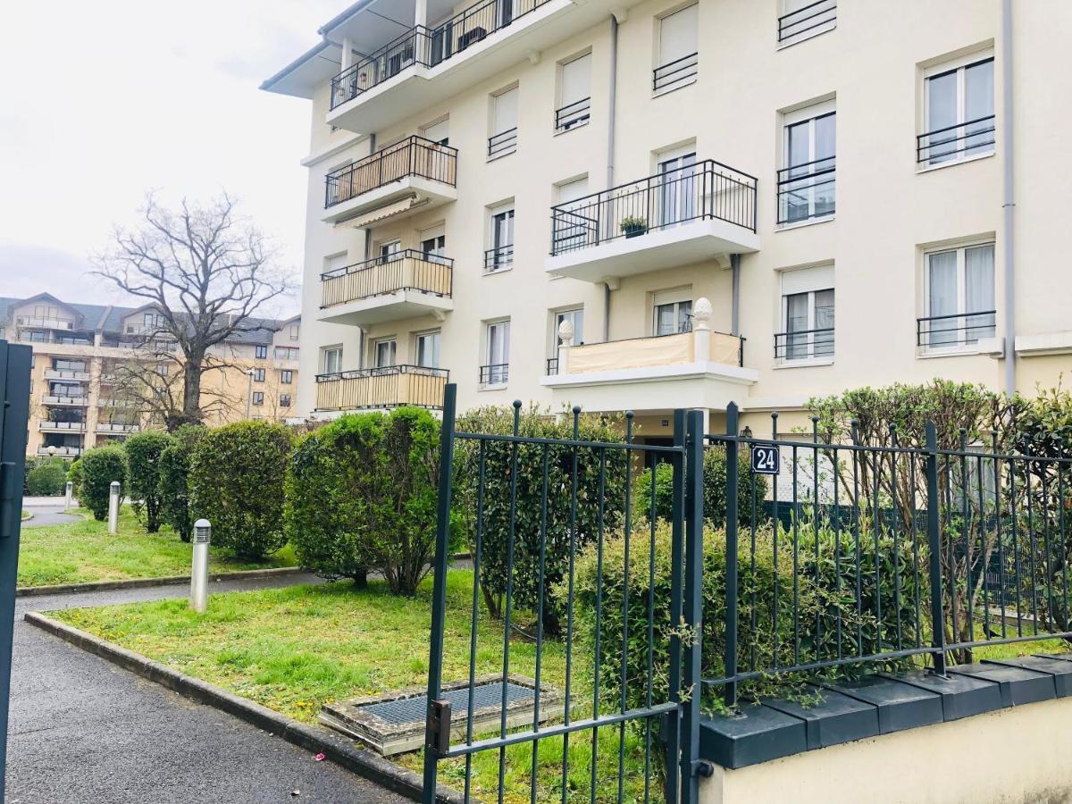Beautiful Apartment Near Geneva แซ็ง-ฌูเลียง-อ็อง-เฌอเนอวัว ภายนอก รูปภาพ