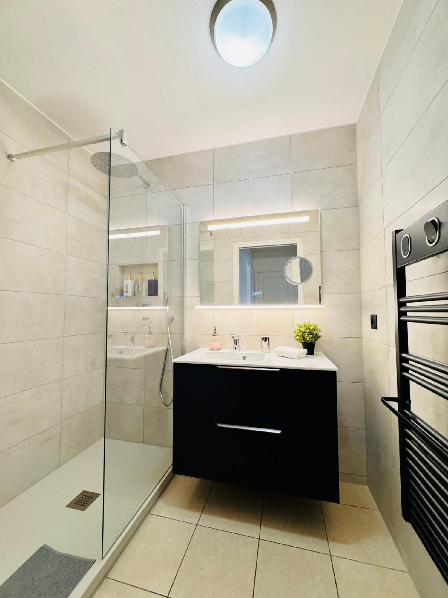 Beautiful Apartment Near Geneva แซ็ง-ฌูเลียง-อ็อง-เฌอเนอวัว ภายนอก รูปภาพ
